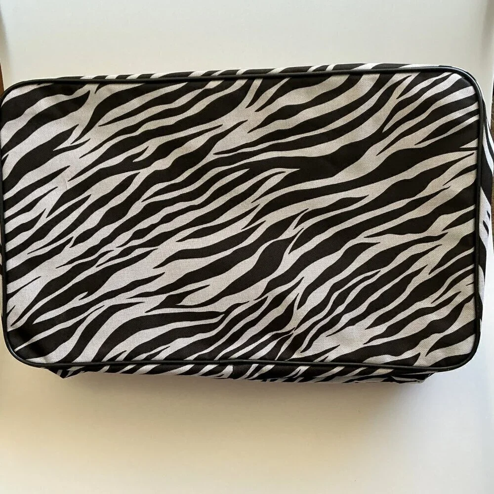 DOUBLE DECKER INSULATED FOOD AND BEVERAGE CARRY BAG ZEBRA PRINT PICNIC, TAILGATE